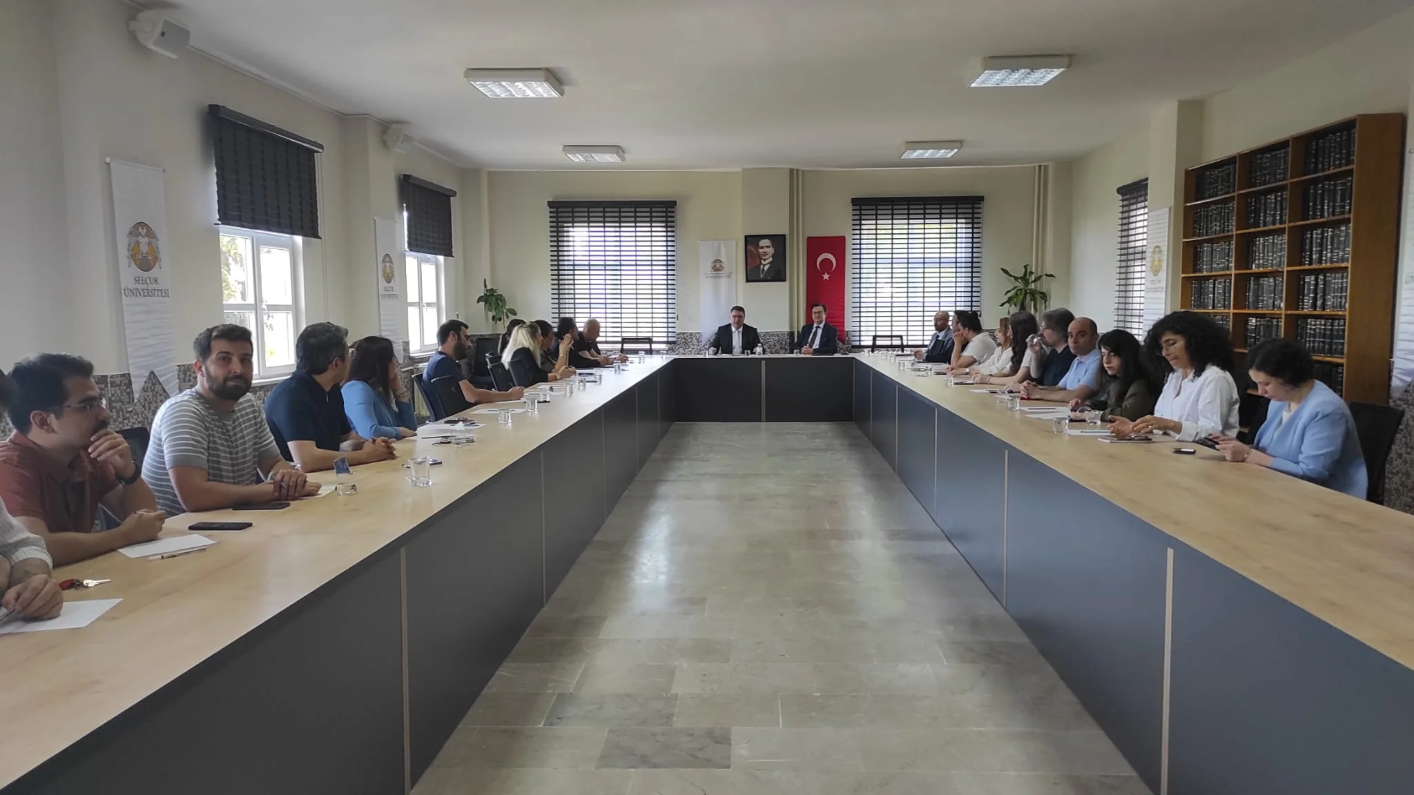 Fakültemizde Proje Değerlendirme Toplantısı Gerçekleştirildi